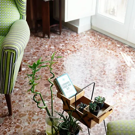 ゲストハウス Casa Verbavolant 3*